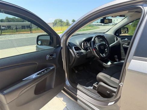 Used 2012 Dodge Journey Crew w/ Flexible Seating Group AWD/4WD image 12