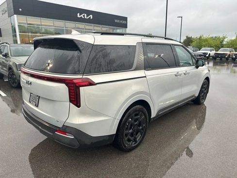 Certified 2025 Kia Carnival SX Prestige FWD image 2