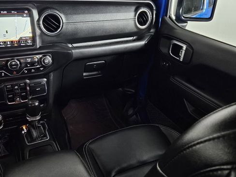 Used 2023 Jeep Wrangler Unlimited Sahara w/ Cold Weather Group image 10