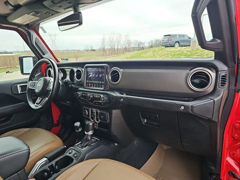 Used 2022 Jeep Gladiator Rubicon w/ Trailer Tow Package image 29
