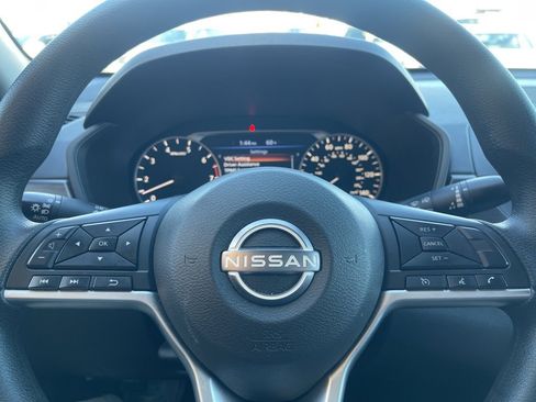 Used 2024 Nissan Altima 2.5 SV image 10