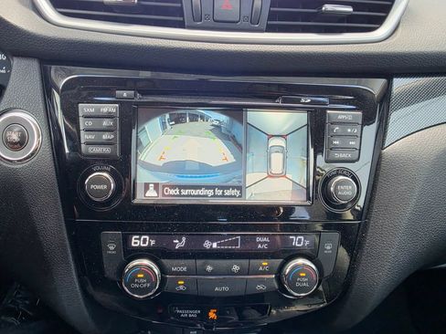 Used 2015 Nissan Rogue SL FWD image 7