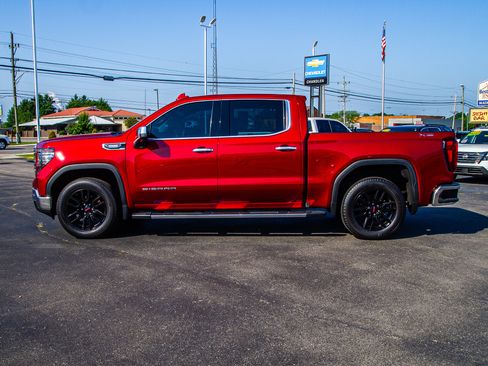 Used 2023 GMC Sierra 1500 SLT w/ SLT Premium Plus Package AWD/4WD image 4