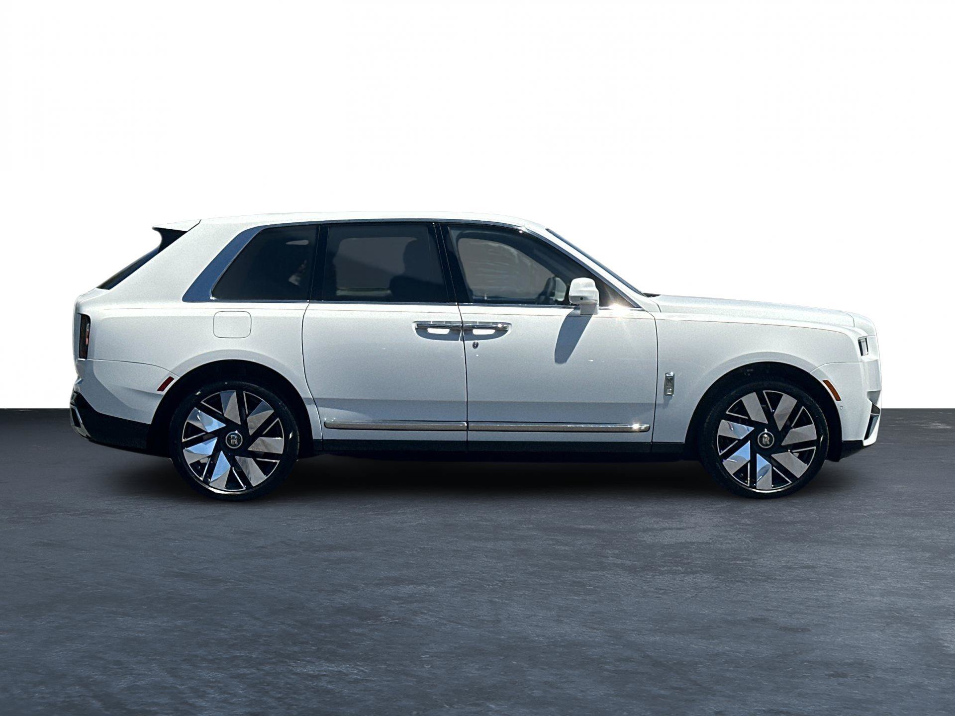 Used 2027 Rolls-Royce Cullinan AWD/4WD image 9