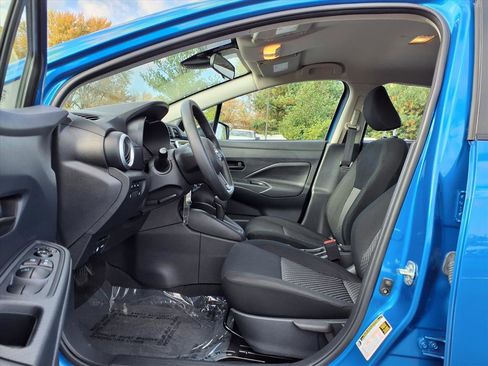 Used 2024 Nissan Versa S w/ Trunk Package image 19