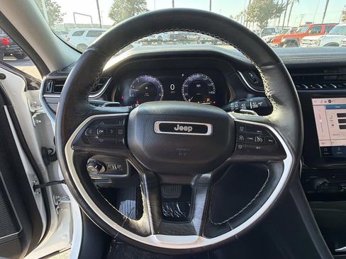 Used 2022 Jeep Grand Cherokee L Limited image 9