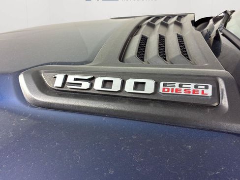 Used 2020 RAM 1500 Laramie w/ Sport Appearance Package AWD/4WD image 15