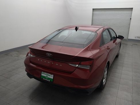 Used 2023 Hyundai Elantra SE image 7