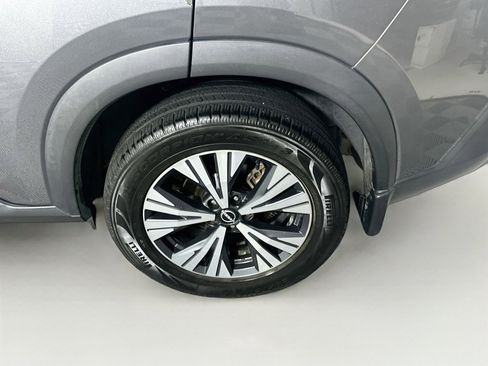 Used 2023 Nissan Rogue SV FWD image 11