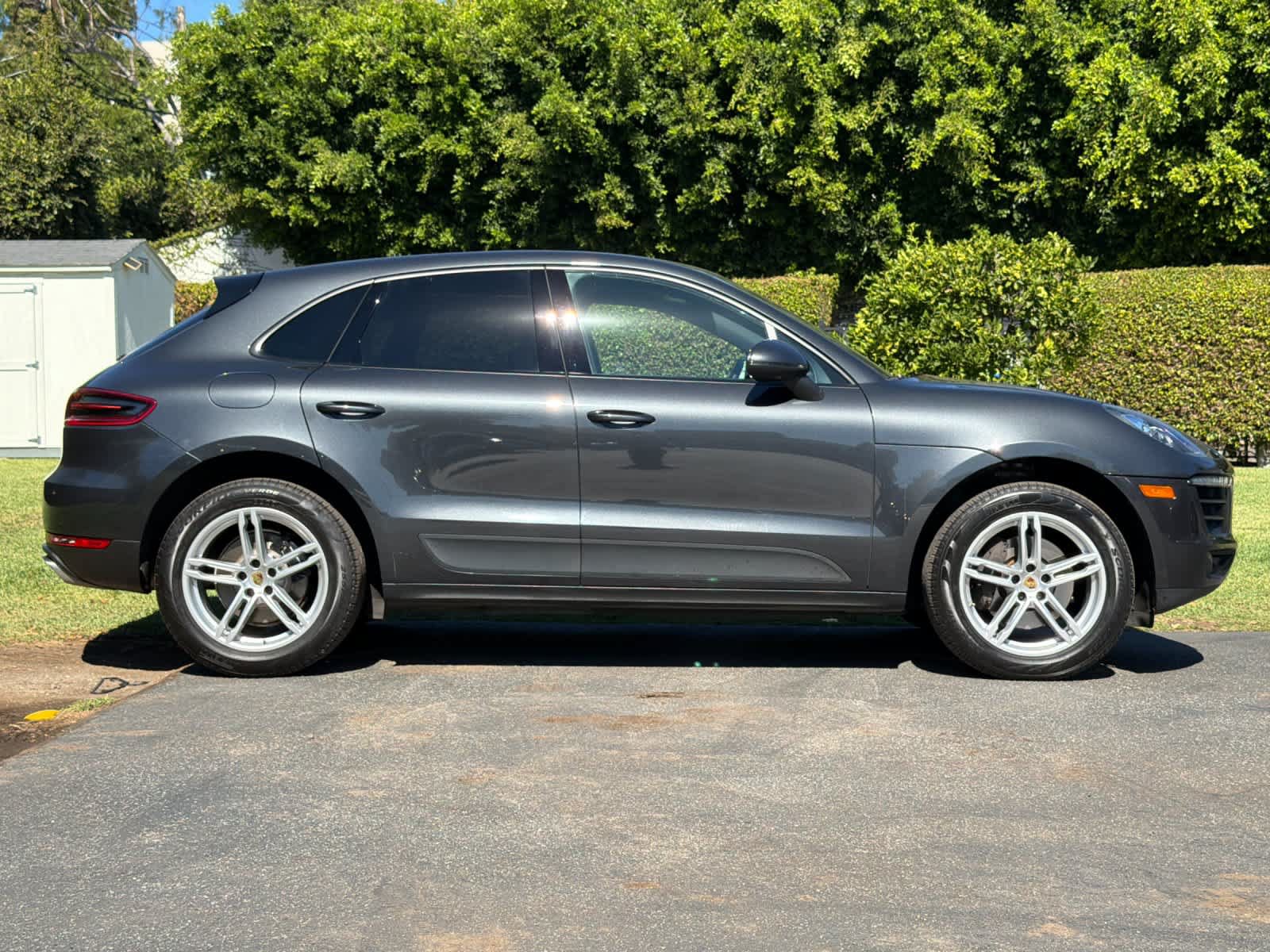 Used 2018 Porsche Macan AWD/4WD image 9