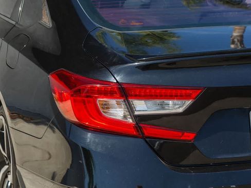 Used 2019 Honda Accord Sport image 10