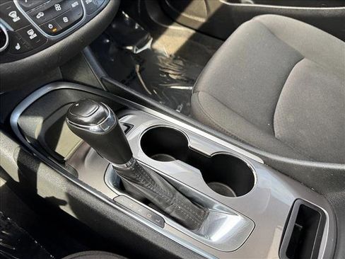 Used 2020 Chevrolet Malibu LT FWD image 17