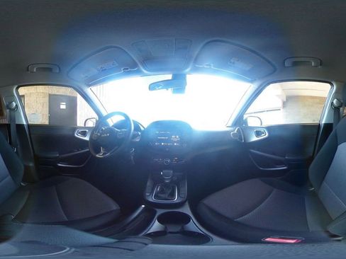 Used 2025 Kia Soul LX w/ LX Technology Package image 42