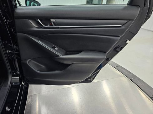 Used 2022 Honda Accord LX image 31
