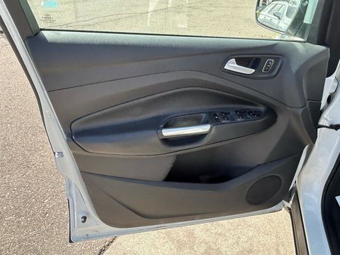 Used 2017 Ford Escape SE FWD image 14