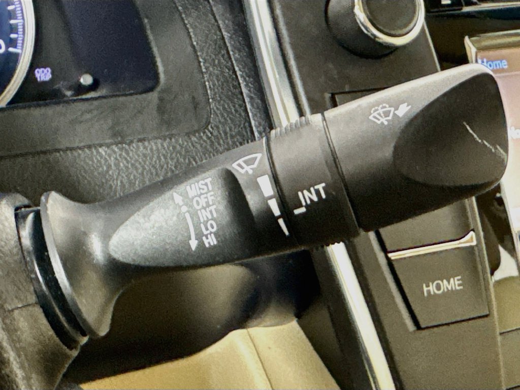Used 2015 Toyota Camry XLE FWD image 13