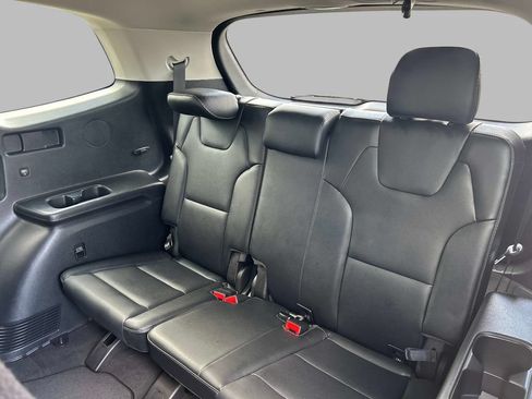 Used 2022 Kia Telluride LX AWD/4WD image 18