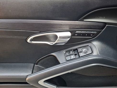 Used 2015 Porsche 911 Carrera 4 GTS image 17