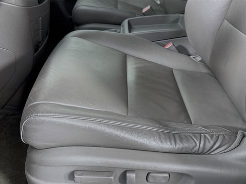 Used 2013 Honda Odyssey EX-L image 18