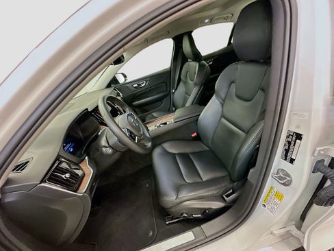 Used 2023 Volvo S60 B5 Plus w/ Protection Package Premier AWD/4WD image 13