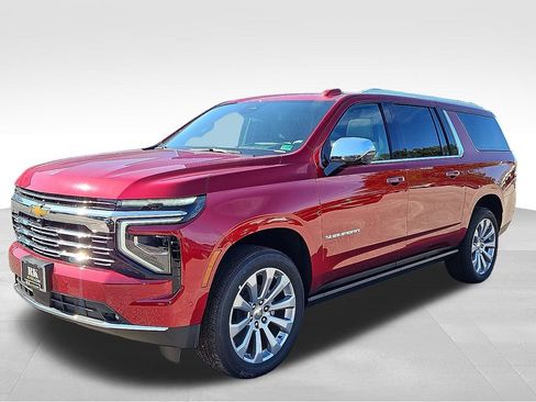 New 2025 Chevrolet Suburban Premier image 2