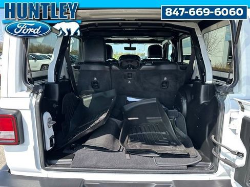 Used 2021 Jeep Wrangler Unlimited Sahara AWD/4WD image 11