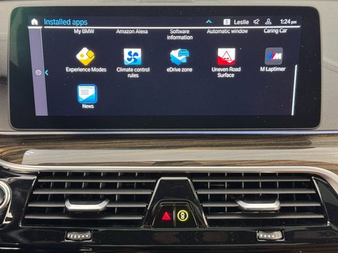 Used 2022 BMW 530e w/ Premium Package image 27