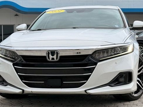 Used 2021 Honda Accord Touring image 2