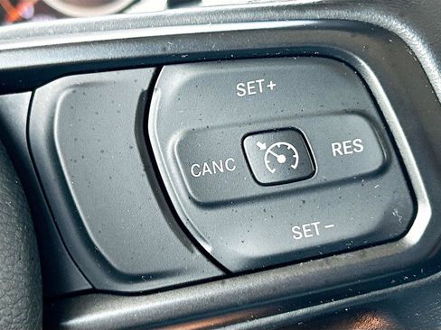 Used 2022 Jeep Wrangler Unlimited Sport AWD/4WD image 35