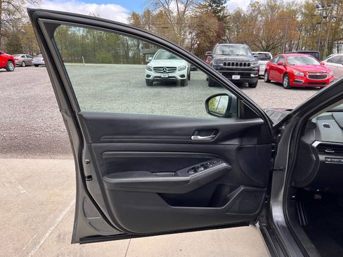 Used 2019 Nissan Altima 2.5 S image 18