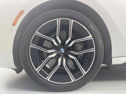Used 2023 BMW 760i xDrive w/ Parking Assistance Package AWD/4WD image 10