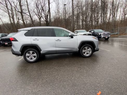 Used 2025 Toyota RAV4 XLE image 12