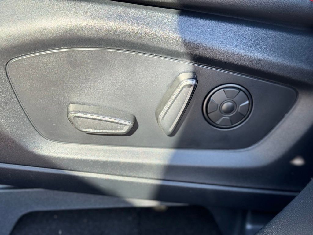Used 2025 Ford Explorer ST AWD/4WD image 22