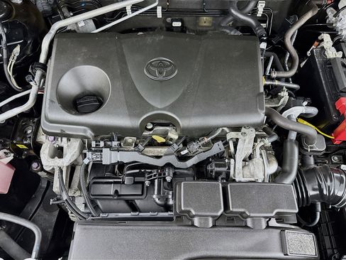 Used 2020 Toyota RAV4 LE w/ All Weather Liner Package FWD image 37