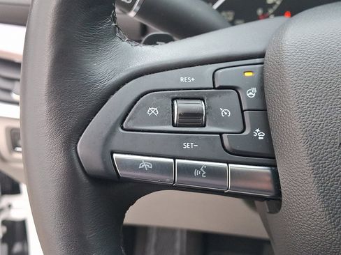 Used 2023 Cadillac XT4 Luxury w/ Cold Weather Package image 29