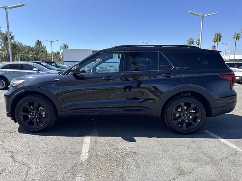 Used 2024 Ford Explorer ST-Line w/ Class IV Trailer Tow Package image 5