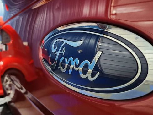 Used 2016 Ford F150 XLT image 39