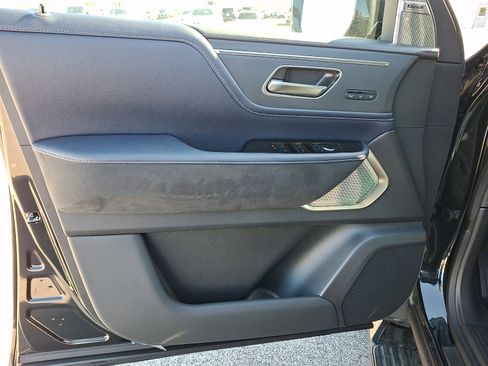 New 2026 INFINITI QX80 4WD image 9