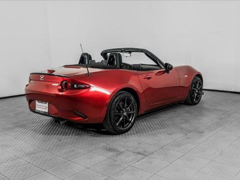 Used 2016 MAZDA MX-5 Miata Club image 8