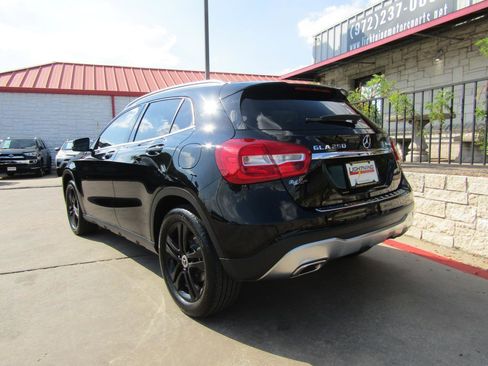 Used 2020 Mercedes-Benz GLA 250 GLA 250 4MATIC SUV image 3