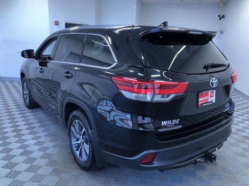 Used 2019 Toyota Highlander XLE AWD/4WD image 15