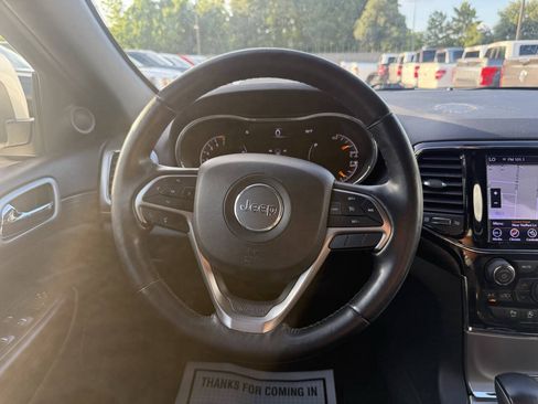 Used 2021 Jeep Grand Cherokee Laredo X RWD image 22