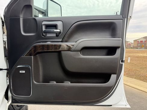 Used 2016 GMC Sierra 2500 Denali w/ Duramax Plus Package image 17