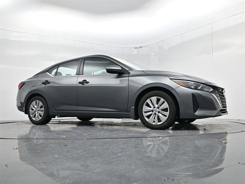 Used 2024 Nissan Sentra S image 31