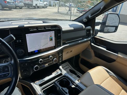 Used 2024 Ford F450 Lariat w/ Lariat Ultimate Package AWD/4WD image 11