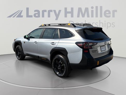 Certified 2022 Subaru Outback Wilderness w/ Wilderness Package AWD/4WD image 3