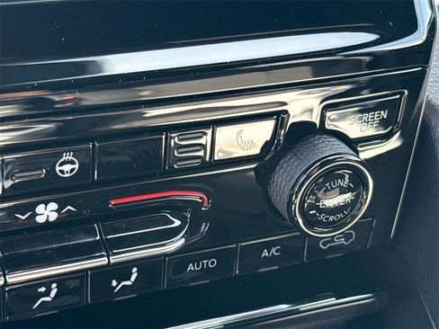 New 2024 Jeep Grand Cherokee Altitude image 27