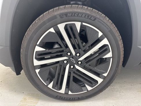 New 2026 Chevrolet Equinox RS w/ Convenience Package III image 39