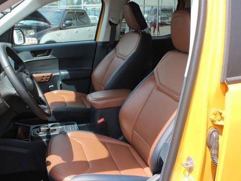 Used 2023 Ford Maverick Lariat w/ Lariat Luxury Package image 6