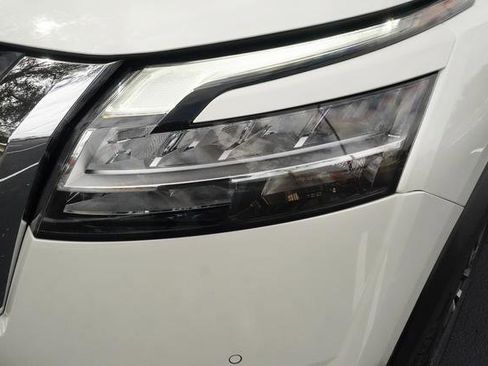 Used 2022 Nissan Pathfinder Platinum w/ Cargo Package image 39